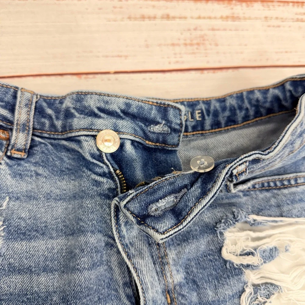 American Eagle Size 2 Highest Rise Baggy Distressed Jean Shorts